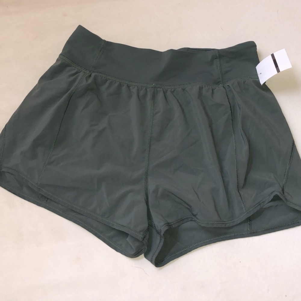 Lululemon army green 4” shorts💚